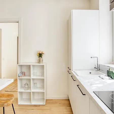 Hostmate - - Anelli 1 - Crocetta 아파트 *